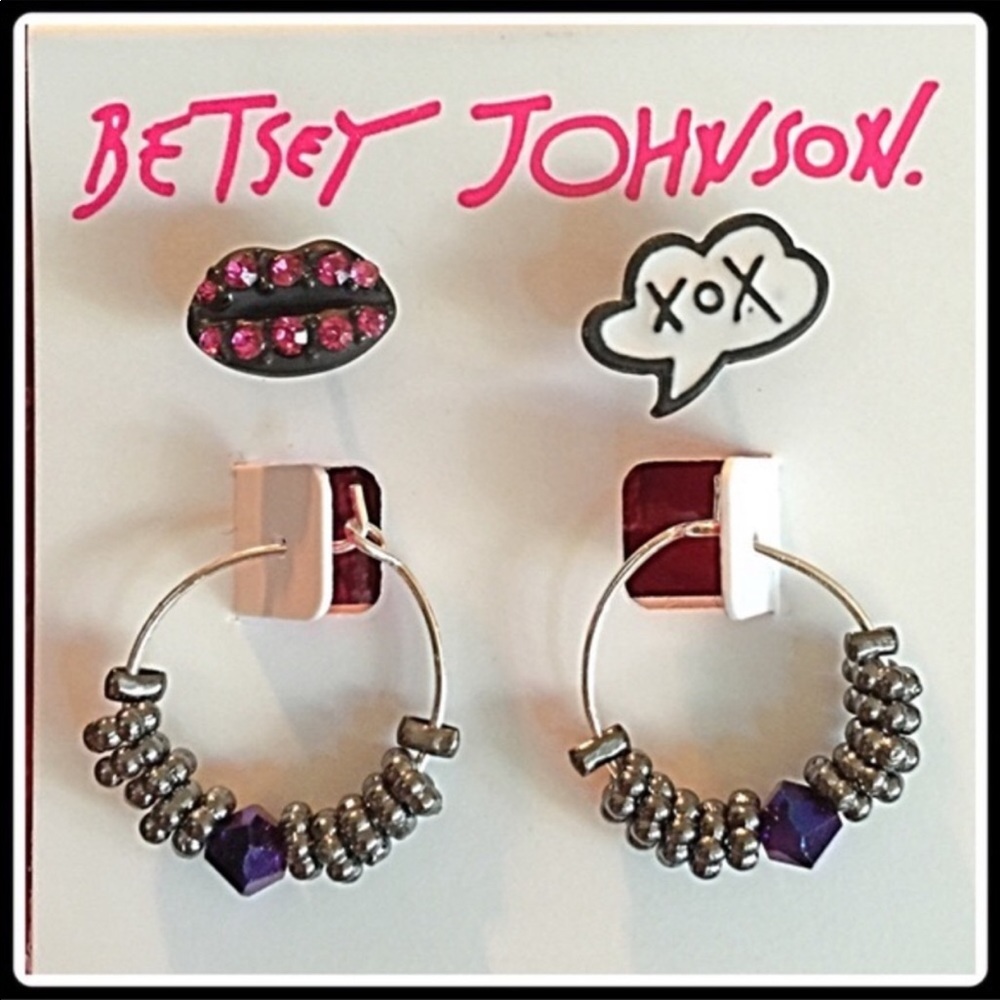 Betsey Johnson 2 pierce hoop earrings lips xox